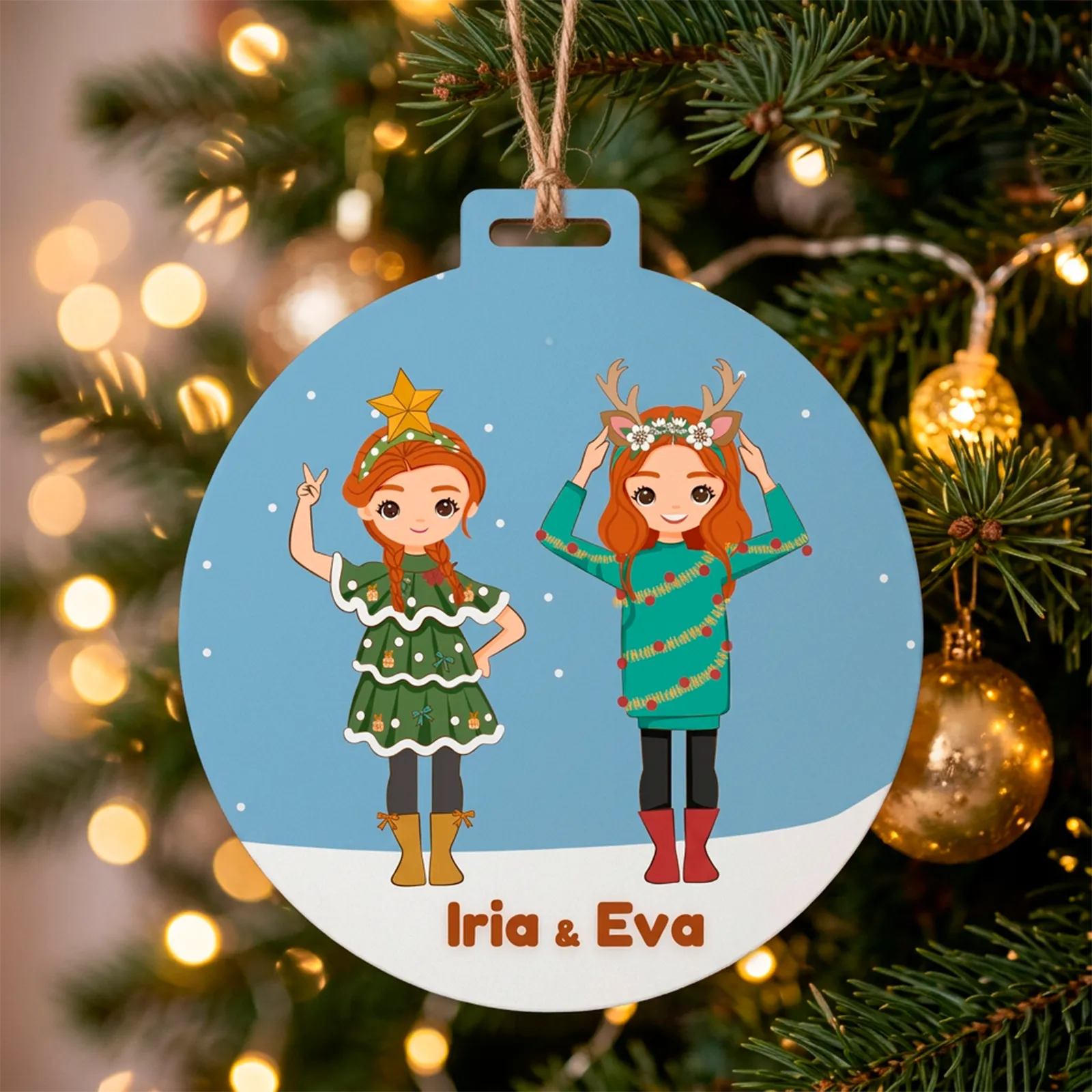 Adorno navideño personalizado con dos peques disfrazadas y nombres