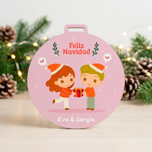 Adorno navideño personalizado con niño y niña y nombres