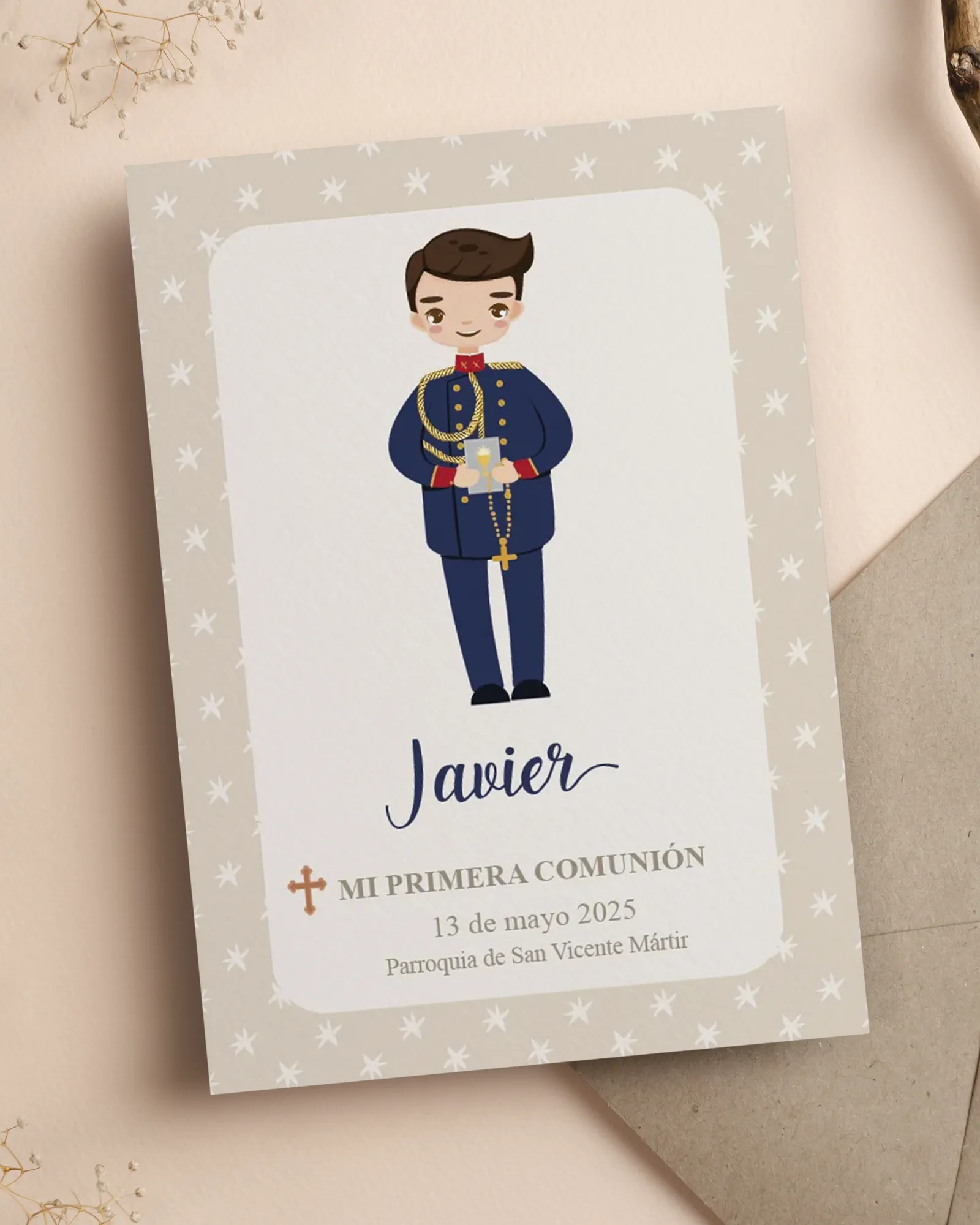 Recordatorio de primera comunión personalizado con uniforme de gala para niño