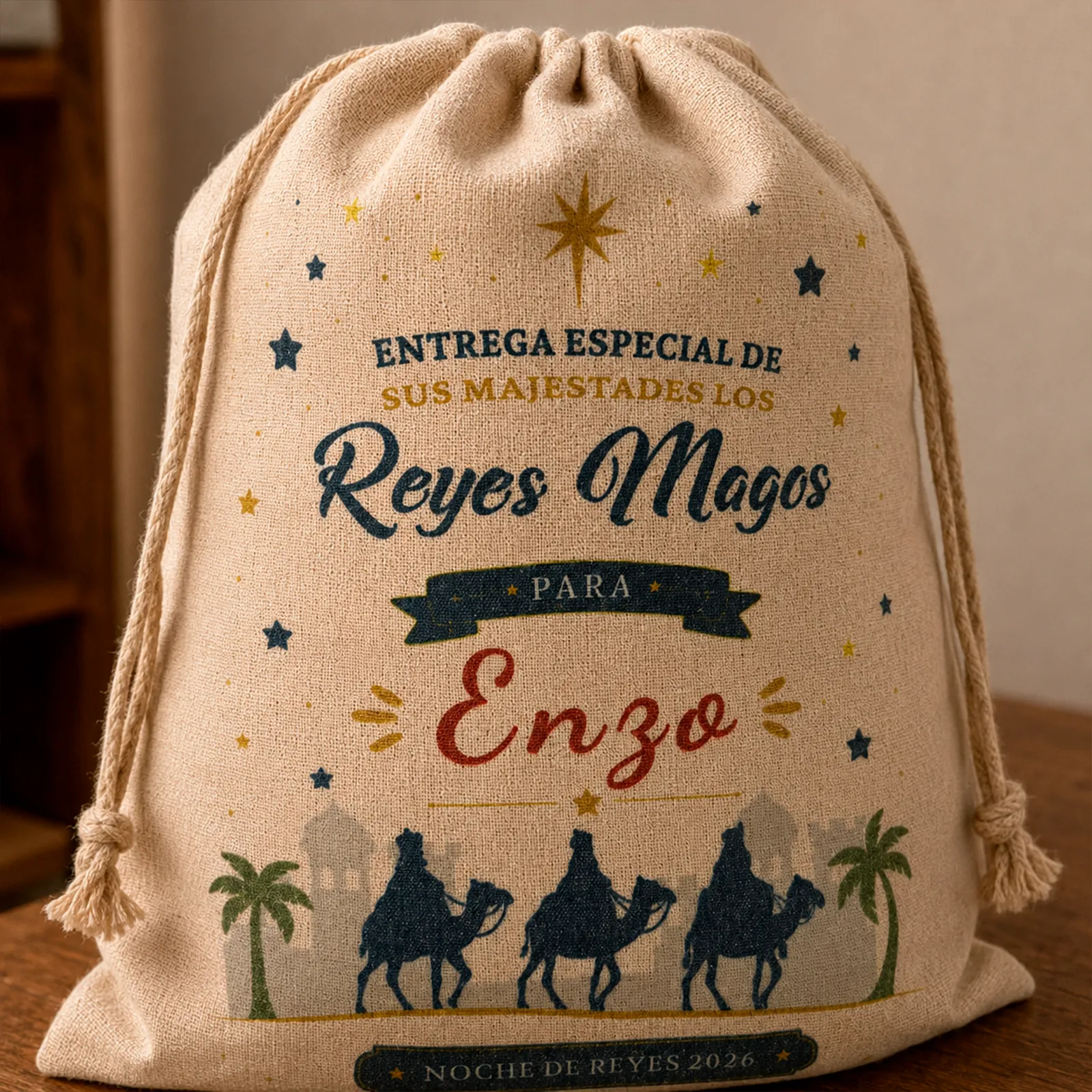 Detalle del saco personalizado de Reyes Magos en tejido símil lino