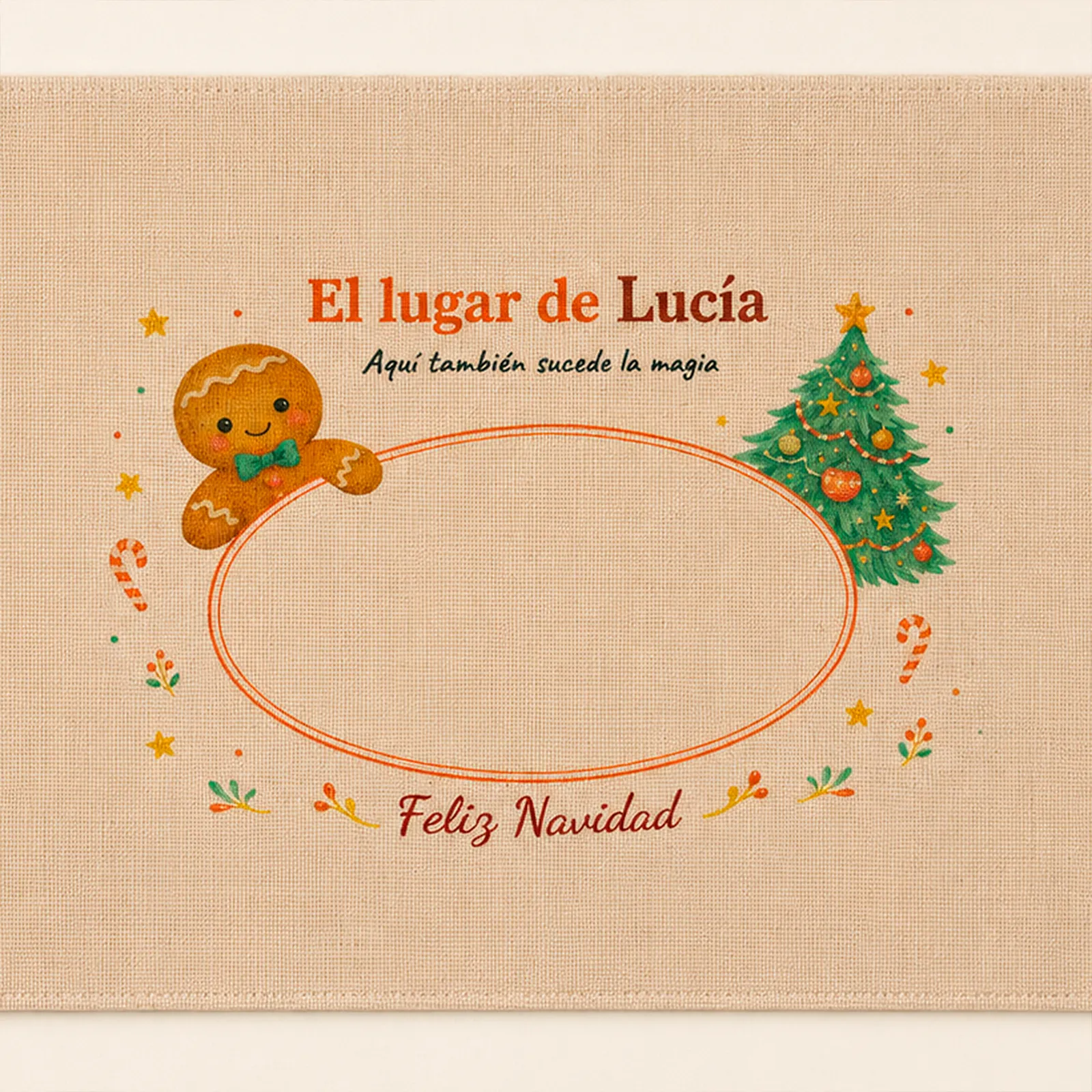 Detalle del nombre y el tejido del salvamantel navideño infantil